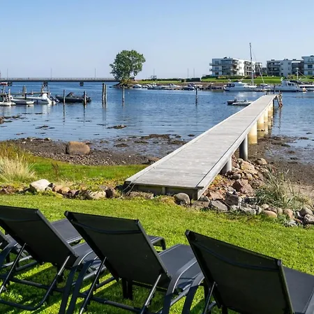Stor Enebolig Med Egen Brygge Og Strandlinje * Tønsberg